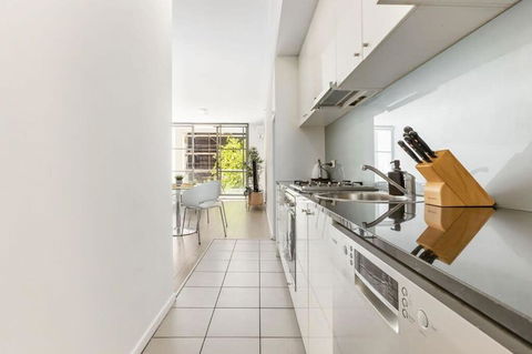 A Cozy & Modern Studio Right Next To Darling Harbour - Accommodation Fremantle 2