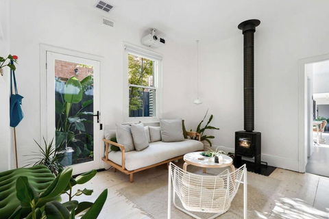 A Designer Terrace House By Edinburgh Gardens - Accommodation Fremantle 2
