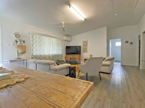 A LITTLE GREY SHACK - Accommodation Fremantle 1