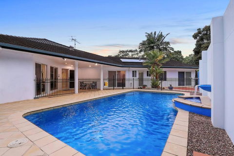 A Piece Of Tropical Paradise-Near Crystal Cascades - Accommodation Fremantle 3