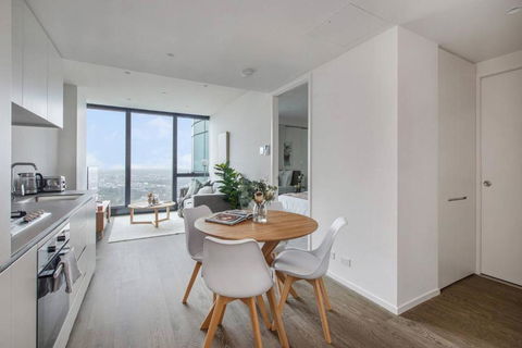 A Sky-high Metropolis Retreat Near The CBD - Accommodation Fremantle 1