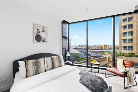 A Stylish 2BR Apt In The Heart Of Chapel Street - Accommodation Fremantle 1