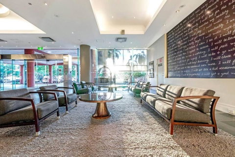 A Waterview Oasis On The Esplanade With Pool - Accommodation Fremantle 3