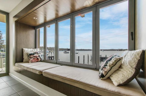 A Window On The Bay - Accommodation Fremantle 2