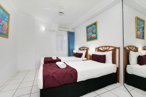Absolute Beachfront Apartment - Accommodation Fremantle 2