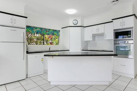Absolute Beachfront Apartment - Accommodation Fremantle 1