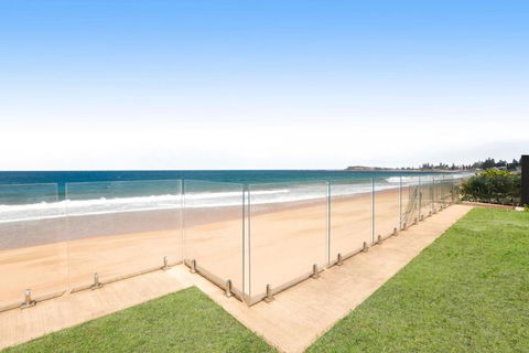 Absolute Beachfront Luxury In Narrabeen - Accommodation Fremantle 1