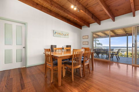 Absolute Blue By Experience Jervis Bay - Accommodation Fremantle 4