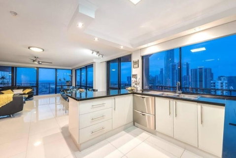 ABSOLUTE Riverfront 2br Apt, Views From Every Room - Accommodation Fremantle 4