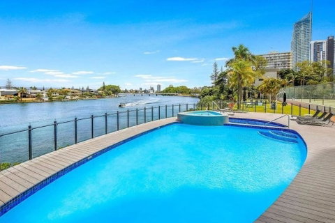 ABSOLUTE Riverfront 2br Apt, Views From Every Room - Accommodation Fremantle 0