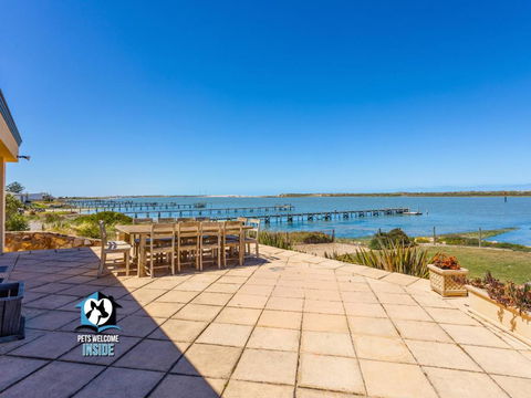 Absolute Water Frontage W/ Jetty + Boat Ramp - Accommodation Fremantle 4