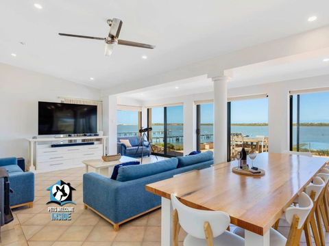Absolute Water Frontage W/ Jetty + Boat Ramp - Accommodation Fremantle 0