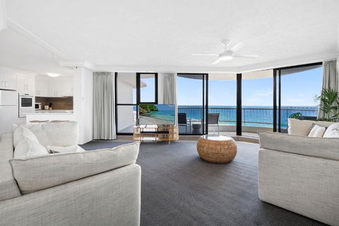 Acapulco Deluxe 2 Bedroom Apartment - CoastHM - Accommodation Fremantle 1