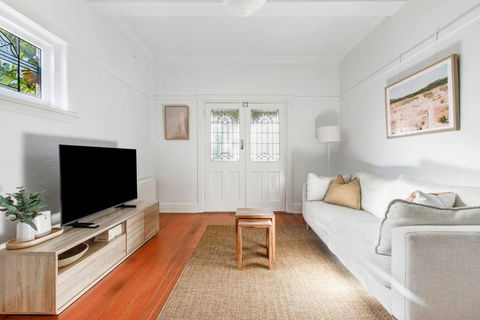Acland Art Deco - Coastal Chic By St Kilda Beach - Accommodation Fremantle 0