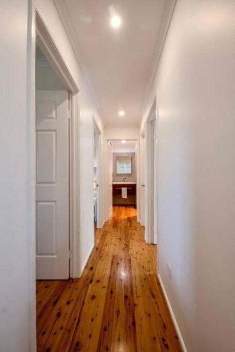 Acreage Near Currumbin Beach - Accommodation Fremantle 3