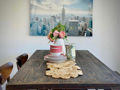 Adorable Modern 4 Br House WiFi & Parking - Accommodation Fremantle 2