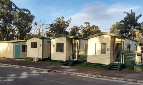 Adventureland Cabins - Accommodation Fremantle 0