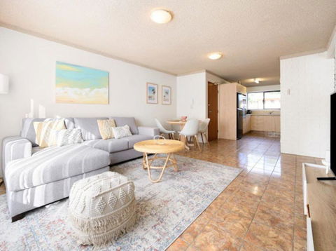 Affordable Relaxing GC Getaway - Accommodation Fremantle 0