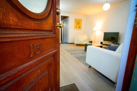 Adelaide Style Accommodation-Getaway In North Adelaide- Close To City - Accommodation Fremantle 0