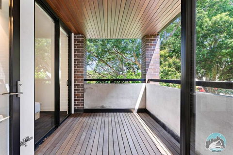 Aircabin - Five Dock - Stylish 2-Bed Apt Near Bay - Accommodation Fremantle 3
