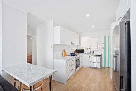 Alfred Street - Hosted By Burleigh Letting - Accommodation Fremantle 3