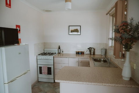 Alkoomi Chalets - Accommodation Fremantle 3