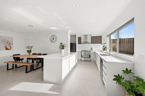 All Day Sunshine And Relaxation -Pet Friendly - Accommodation Fremantle 0