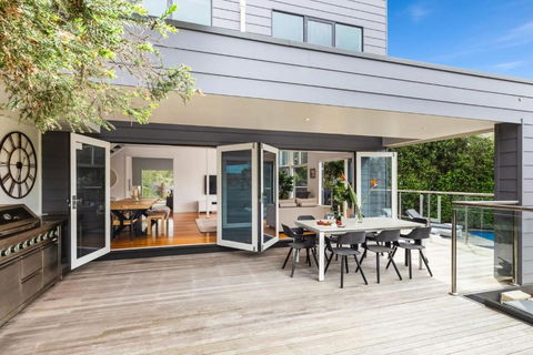 Amalfi Dream - Pool, Spa, Walk To Beach And Shops - Accommodation Fremantle 2