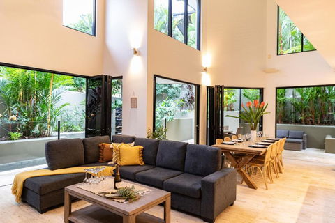 Amalfi - Port Douglas, Luxury In The Centre Of Town - Accommodation Fremantle 0
