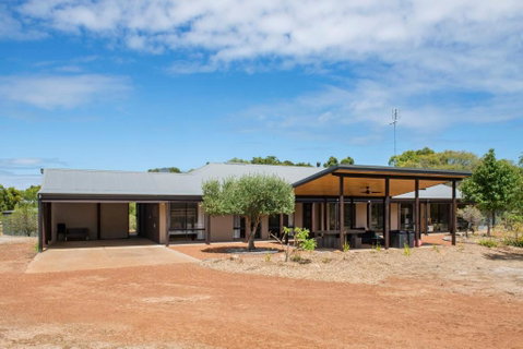 Amaroo - Accommodation Fremantle 0