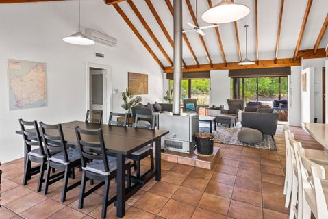 Amaroo - Accommodation Fremantle 2