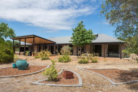 Amaroo - Accommodation Fremantle 1