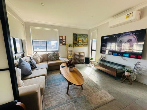 Amazing Air Austral With AC And Built-in Wardrobe - Accommodation Fremantle 1