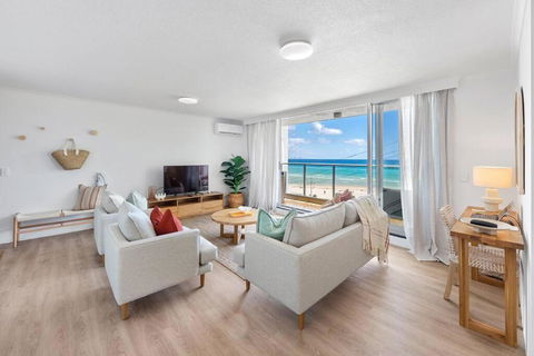 Amazing Beach View And Perfect Location Kirra - Accommodation Fremantle 0