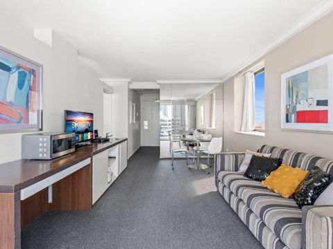 Amazing Suite With Beach Views At Prime Location - Accommodation Fremantle 3