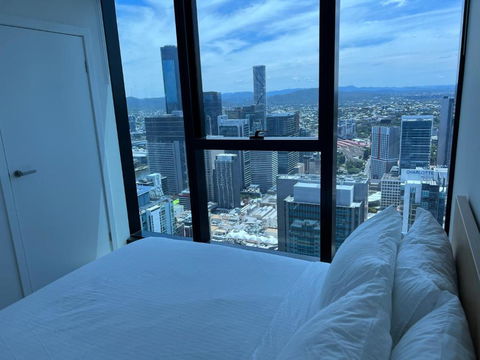 Amazing Views 60th Level Skytower 3 Bedrooms - Accommodation Fremantle 4