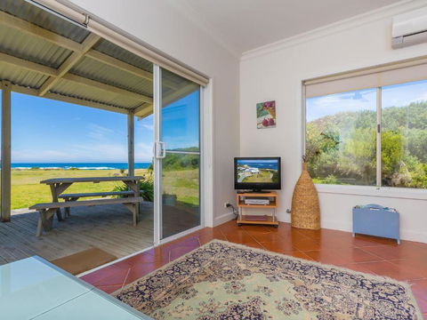 Amhurst Cottage - Accommodation Fremantle 0