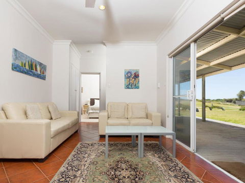 Amhurst Cottage - Accommodation Fremantle 3