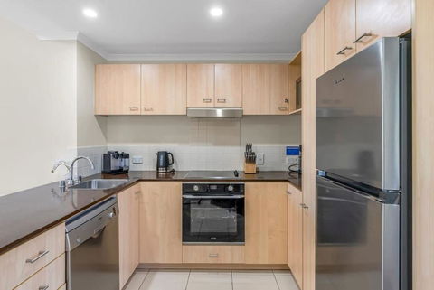 Amphora Palms - By Reef Stays - Accommodation Fremantle 2