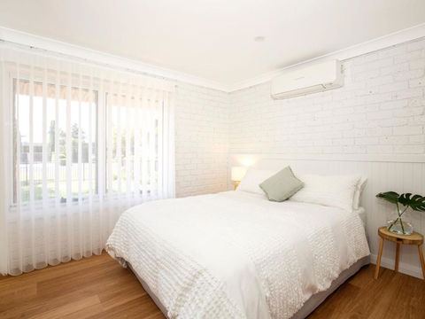 Anacapri - Pet Friendly - Opposite Beach - Fireplace - Accommodation Fremantle 4