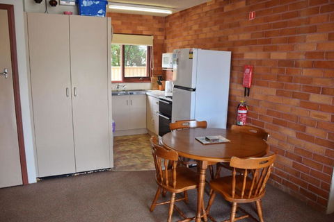 Anglers Lodge 4 - Bring Your Own Linen - Accommodation Fremantle 2
