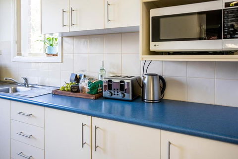 Apartment Bali Style With Pool And Fire Pits - Accommodation Fremantle 4