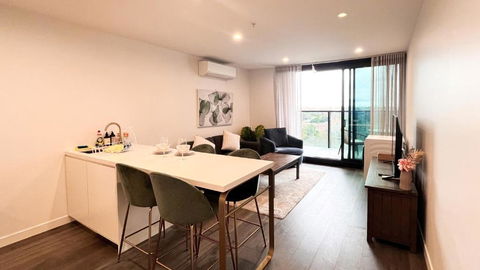 Apartment Next To Public Station, BoxHill Central, 2 Bedrooms, Free Parking And Wifi - Accommodation Fremantle 1