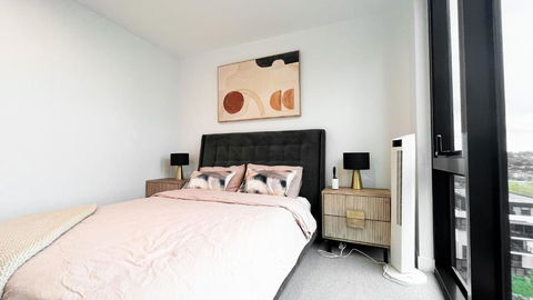 Apartment Next To Public Station, BoxHill Central, 2 Bedrooms, Free Parking And Wifi - Accommodation Fremantle 2