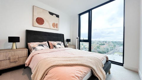 Apartment Next To Public Station, BoxHill Central, 2 Bedrooms, Free Parking And Wifi - Accommodation Fremantle 0