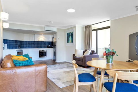 Apartment On Top Of The Park - Accommodation Fremantle 1