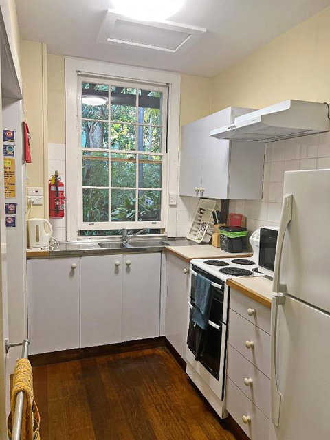 Arakoon House 2 - Bring Your Own Linen - Accommodation Fremantle 1