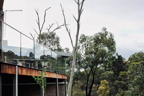 Architectural Crisp & Convenient Location - Accommodation Fremantle 0