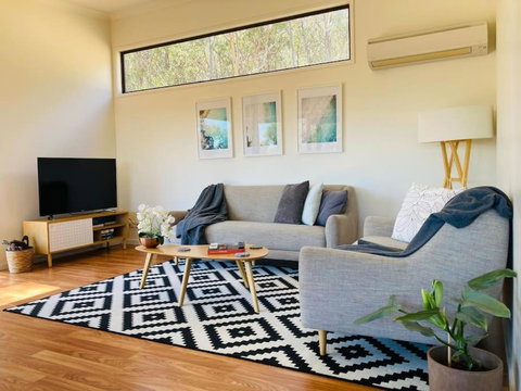 Architecturally Designed Rural Retreat - Accommodation Fremantle 1