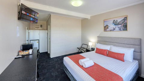 Artesian Motor Inn Under New Management RAMS Motel - Accommodation Fremantle 3
